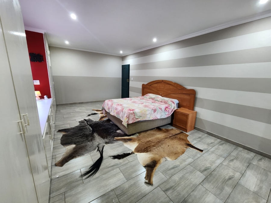 6 Bedroom Property for Sale in Sasolburg Ext 23 Free State